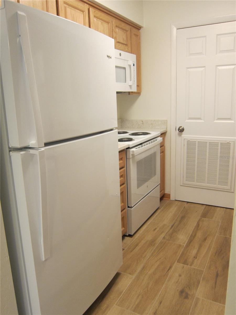 Image 6 of 27 For 7023 21 Lane