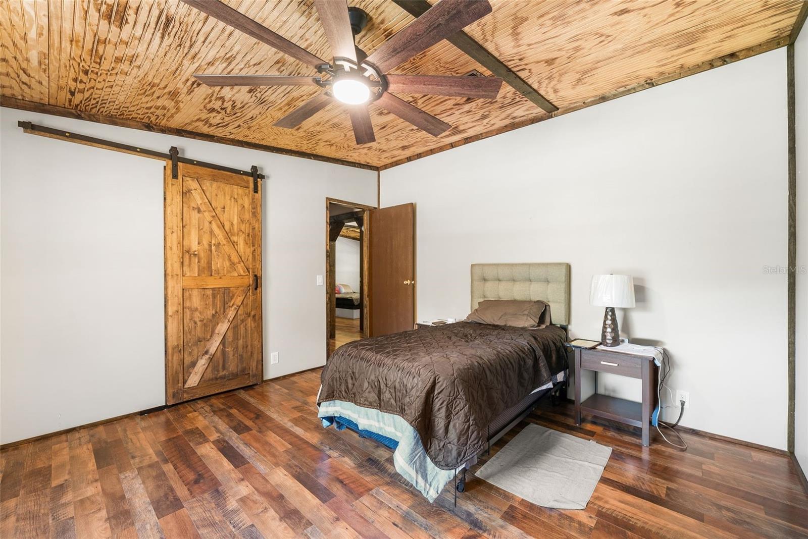 Image 16 of 41 For 16193 24th Street