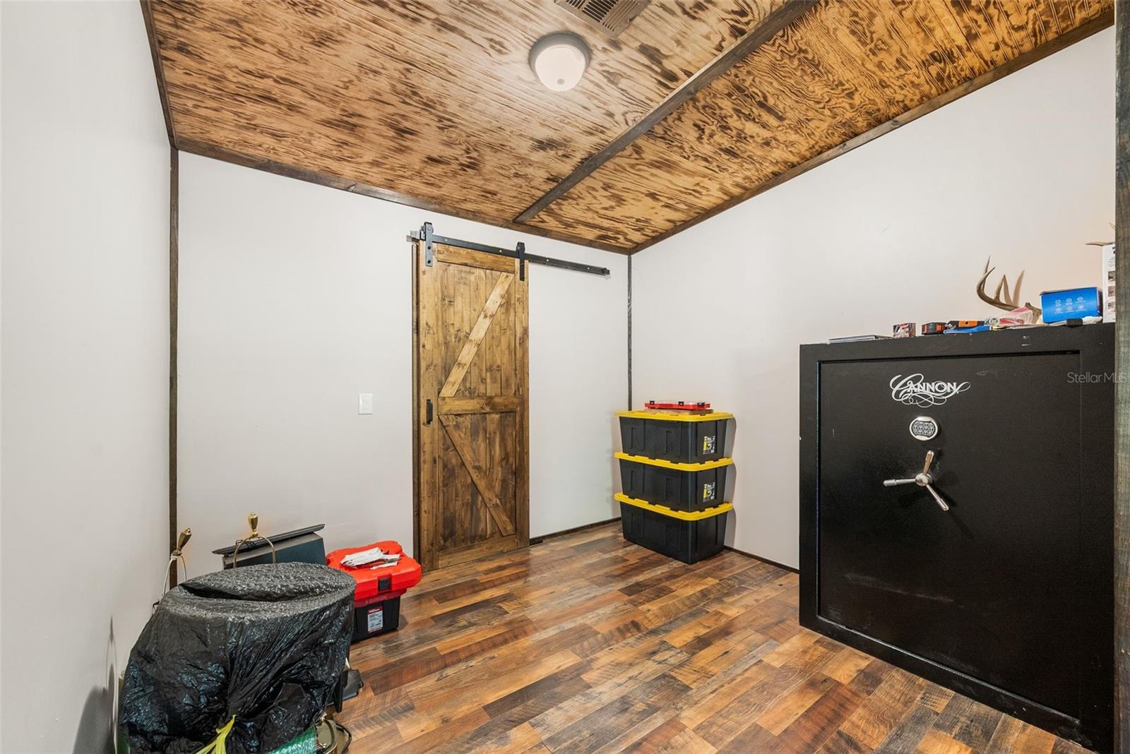Image 19 of 41 For 16193 24th Street