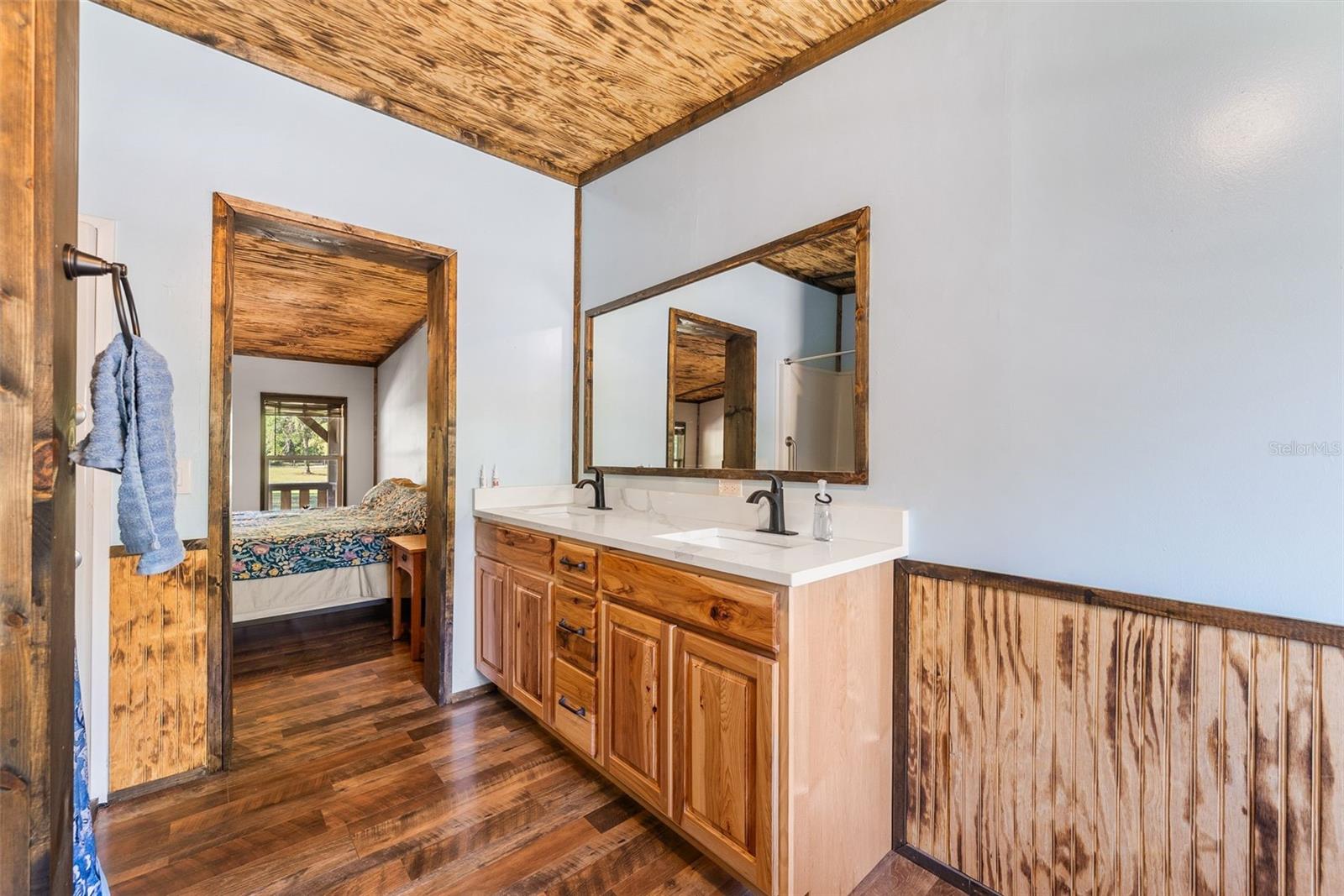 Image 21 of 41 For 16193 24th Street