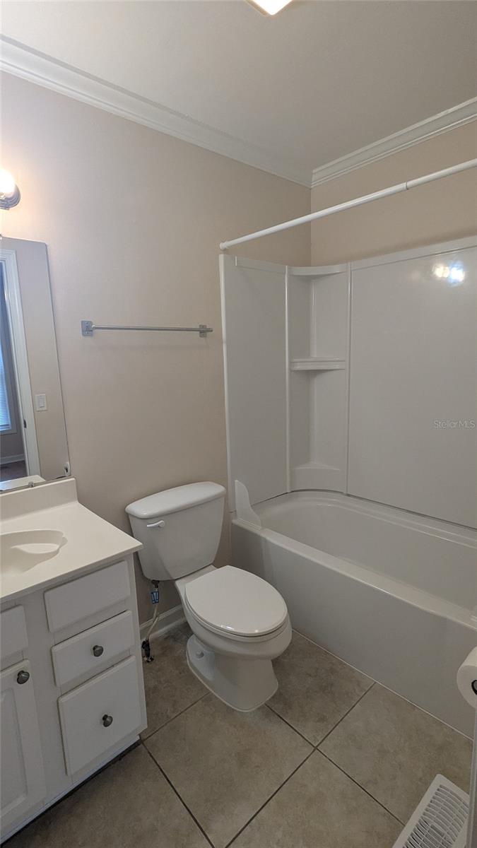 Image 14 of 24 For 2905 Archer Road T5028