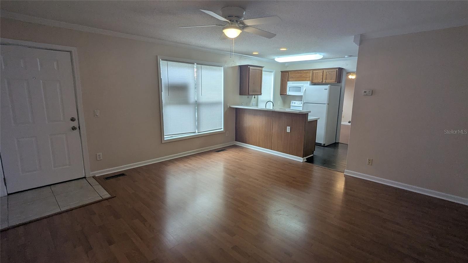 Image 2 of 24 For 2905 Archer Road T5028
