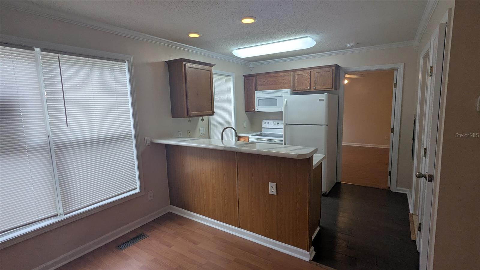 Image 20 of 24 For 2905 Archer Road T5028