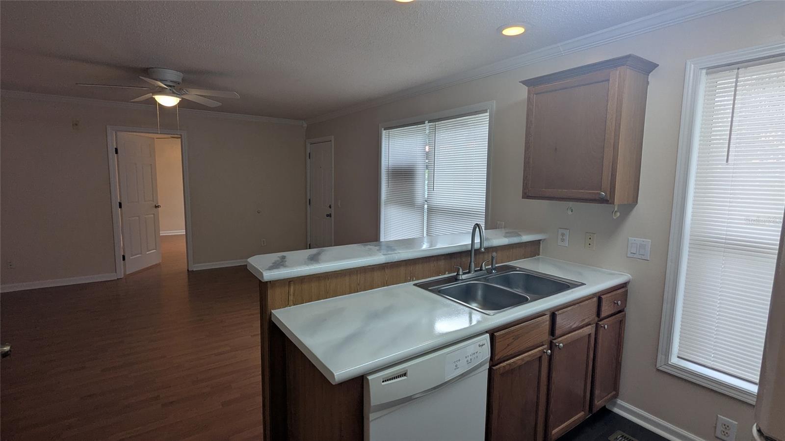 Image 22 of 24 For 2905 Archer Road T5028