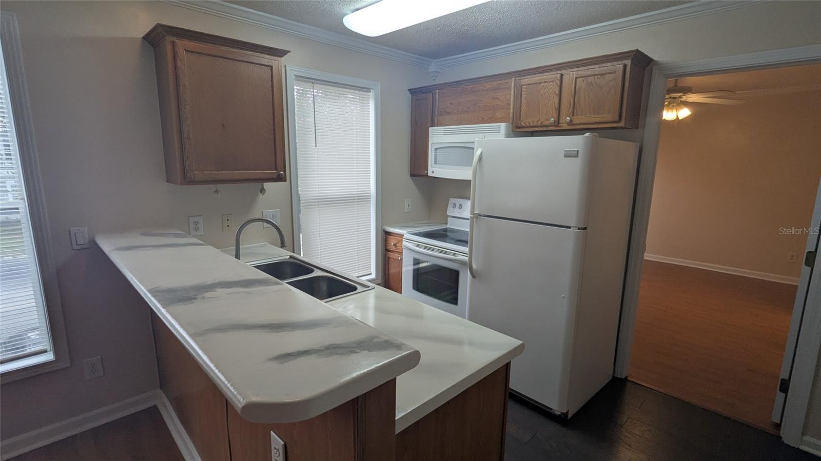 Image 3 of 24 For 2905 Archer Road T5028