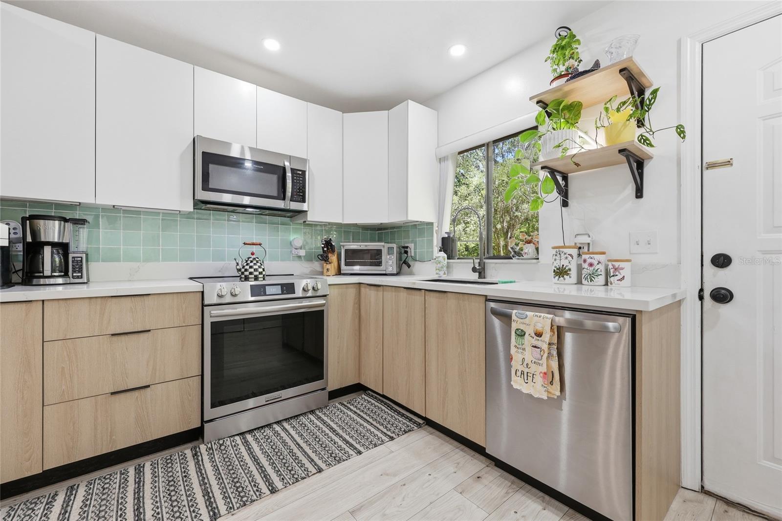 Image 7 of 29 For 4220 67th Terrace