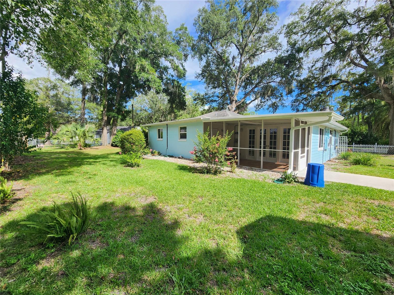 Image 6 of 49 For 1014 10th Place