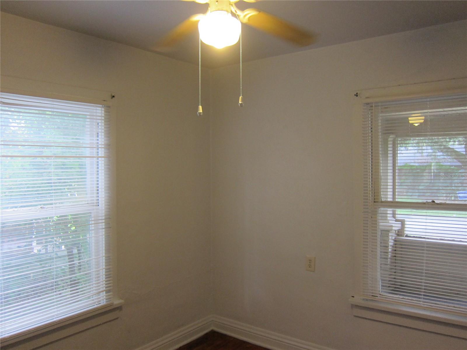 Image 10 of 38 For 720 22 Avenue