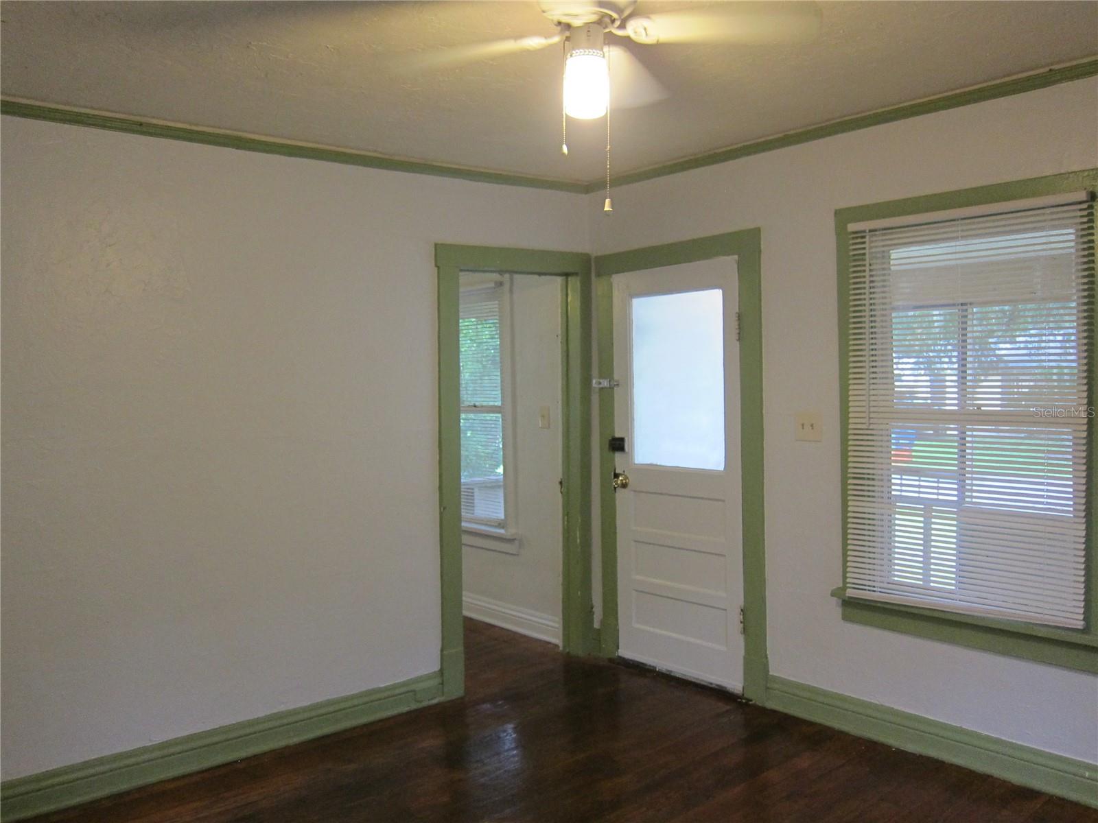 Image 14 of 38 For 720 22 Avenue