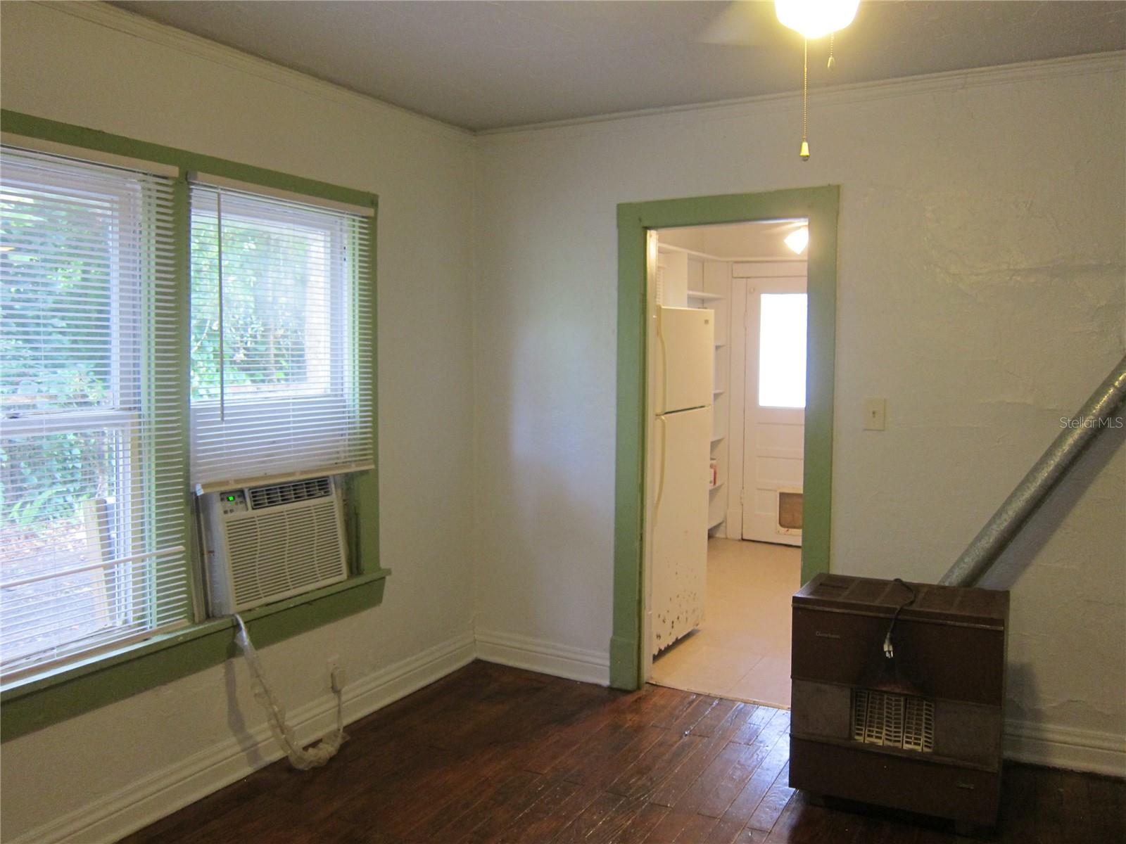 Image 16 of 38 For 720 22 Avenue