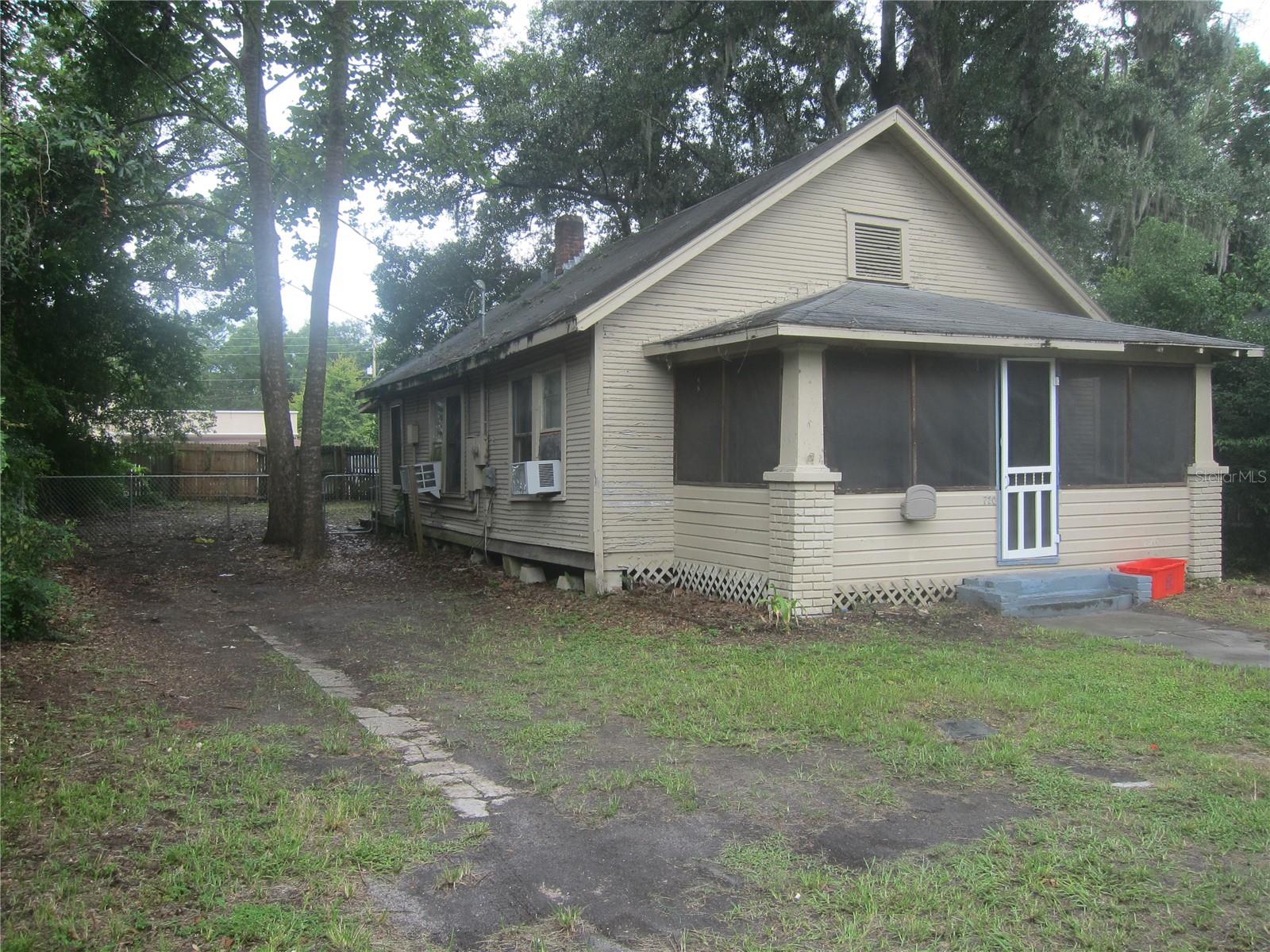 Image 2 of 38 For 720 22 Avenue