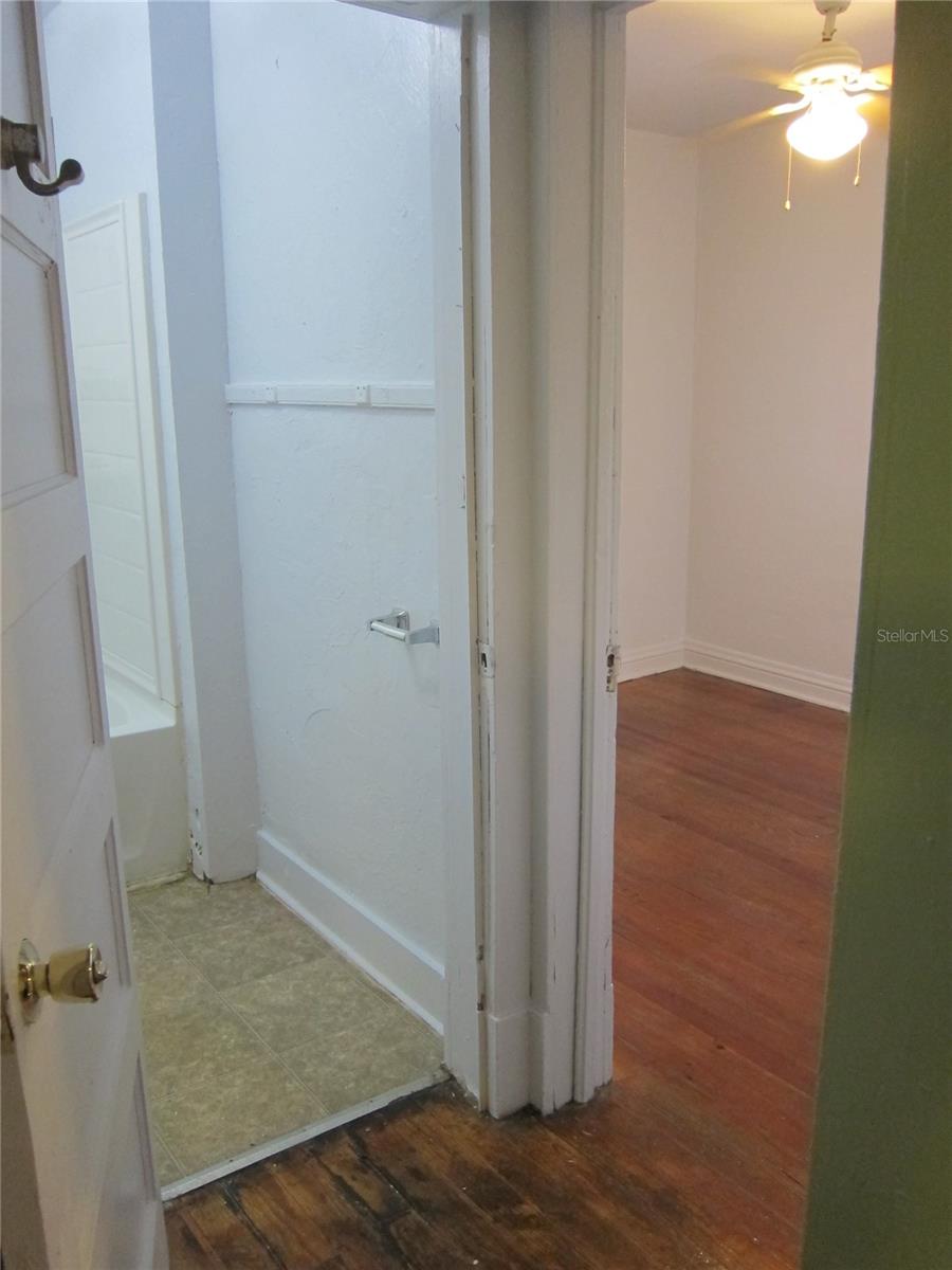 Image 24 of 38 For 720 22 Avenue