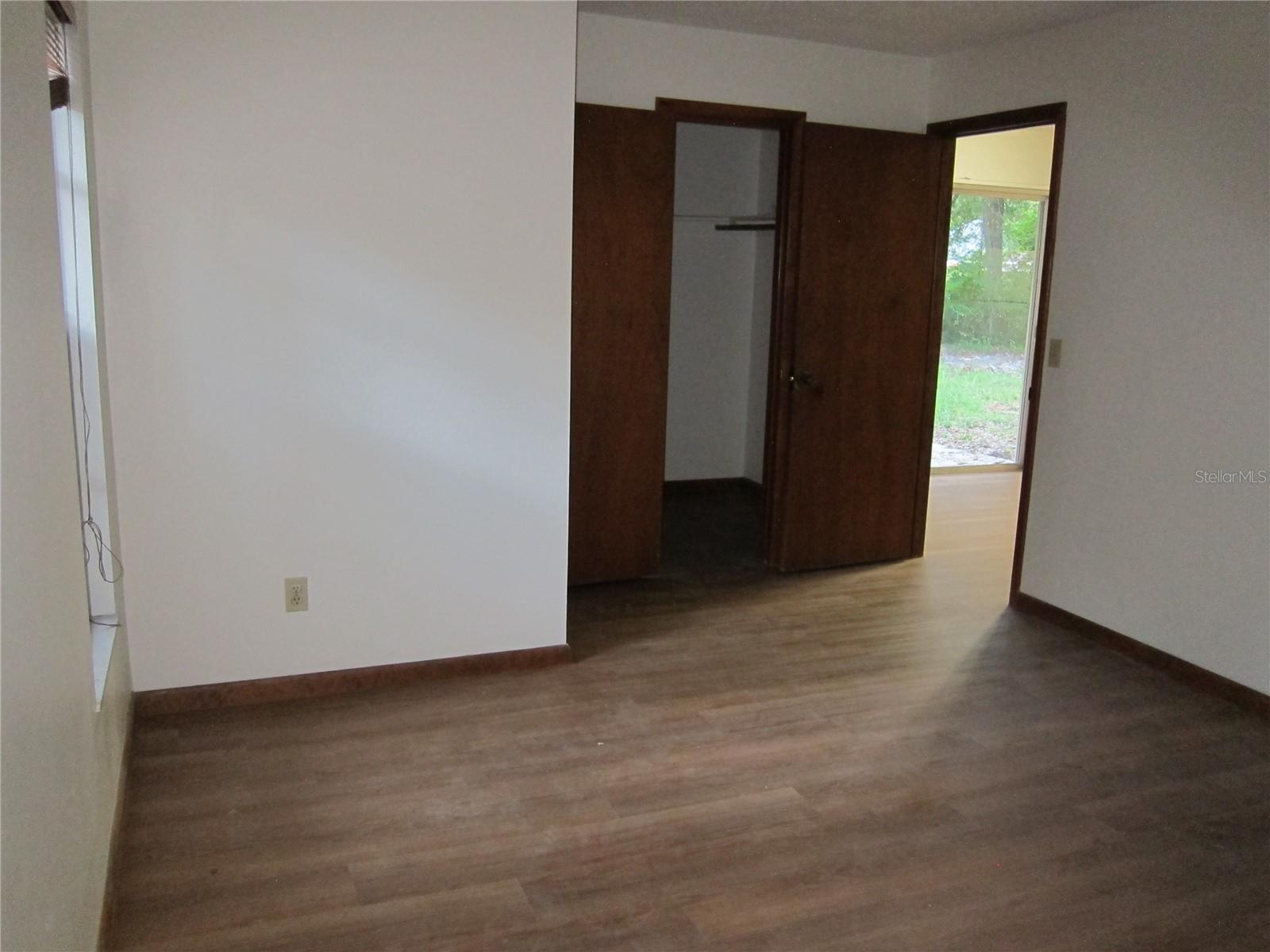 Image 11 of 32 For 1209 80th Drive