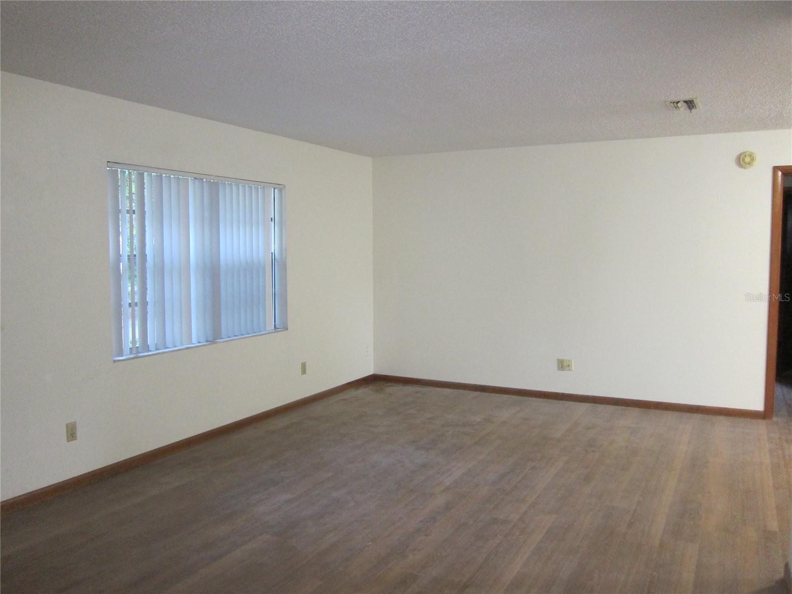Image 4 of 32 For 1209 80th Drive