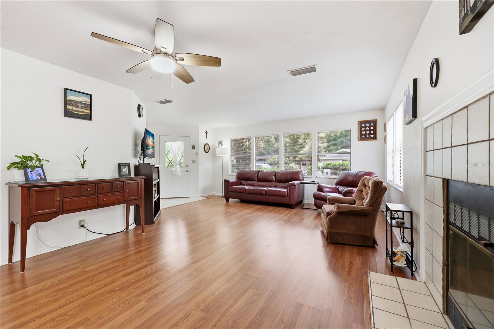 Image 10 of 34 For 9028 37th Circle
