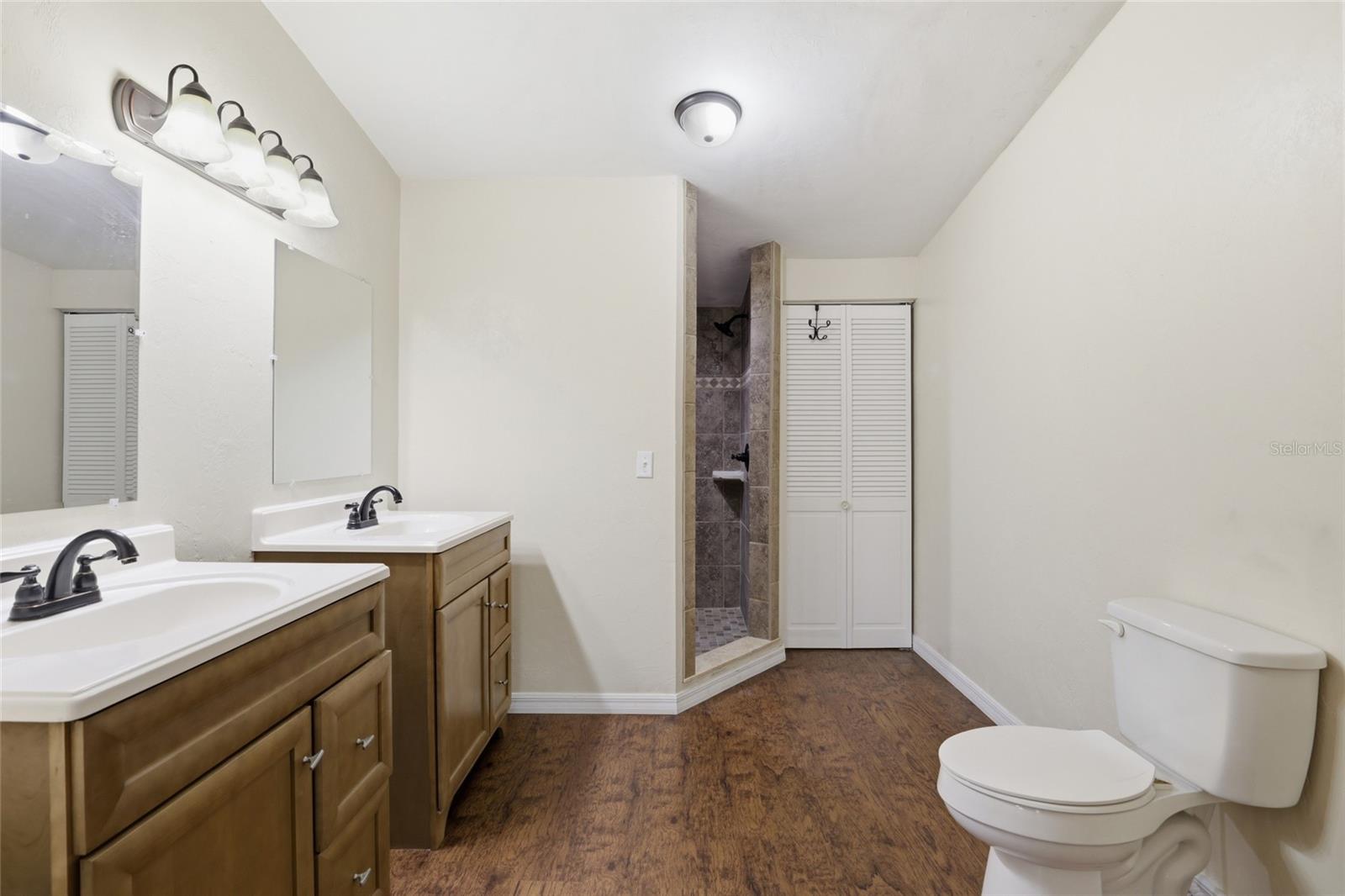 Image 17 of 51 For 7651 153rd Lane