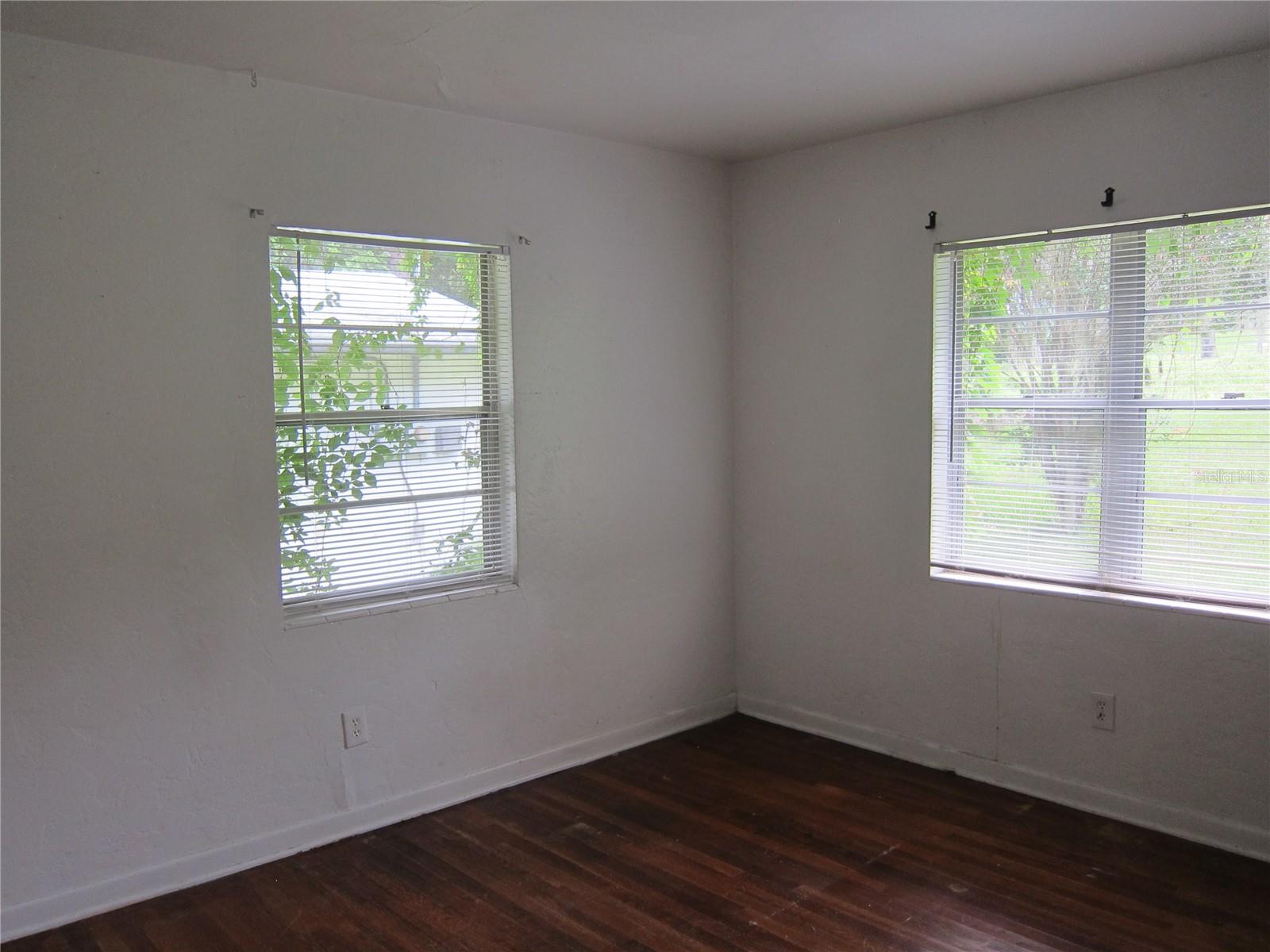Image 16 of 19 For 380 27th Terrace