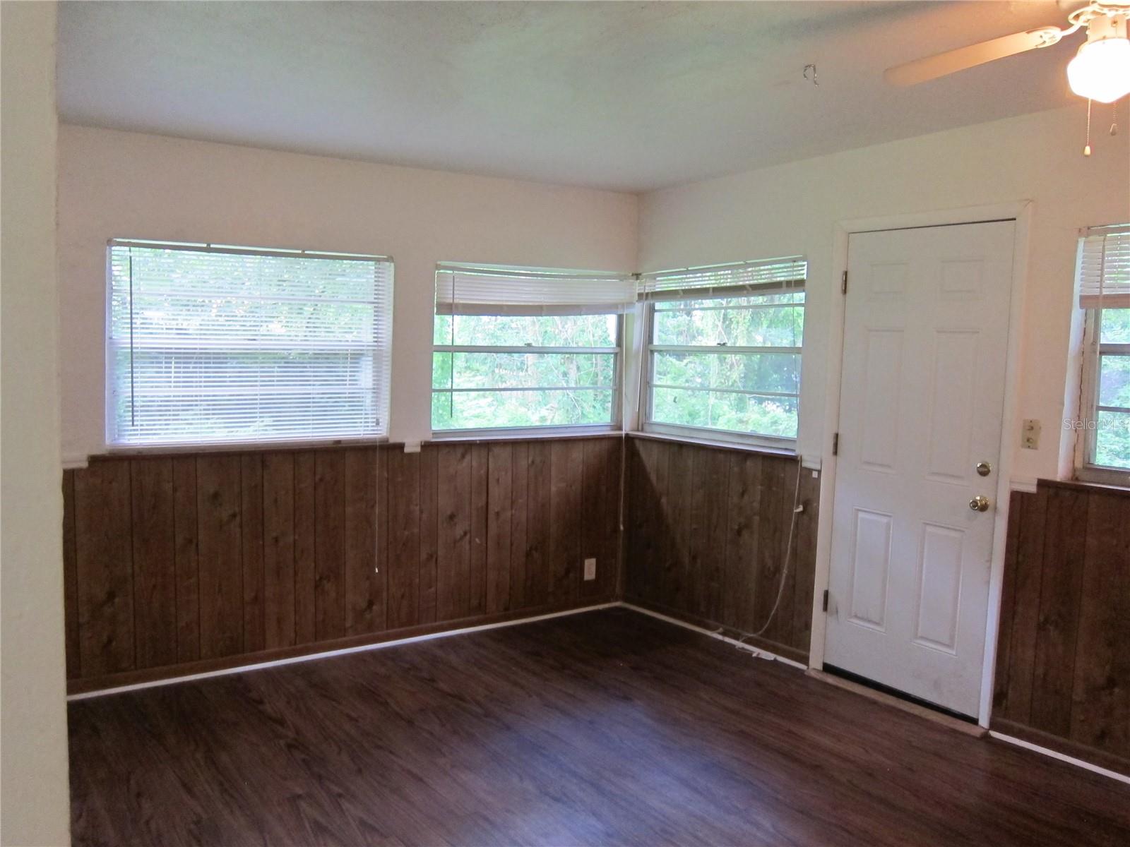 Image 4 of 19 For 380 27th Terrace