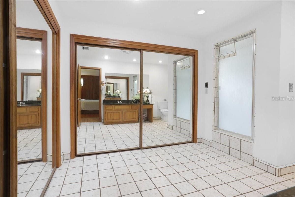 Image 16 of 48 For 22731 91st Court Road