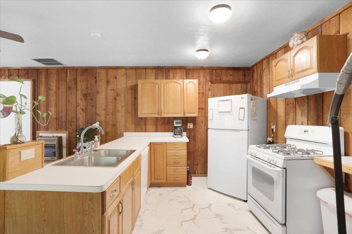 Image 31 of 48 For 22731 91st Court Road