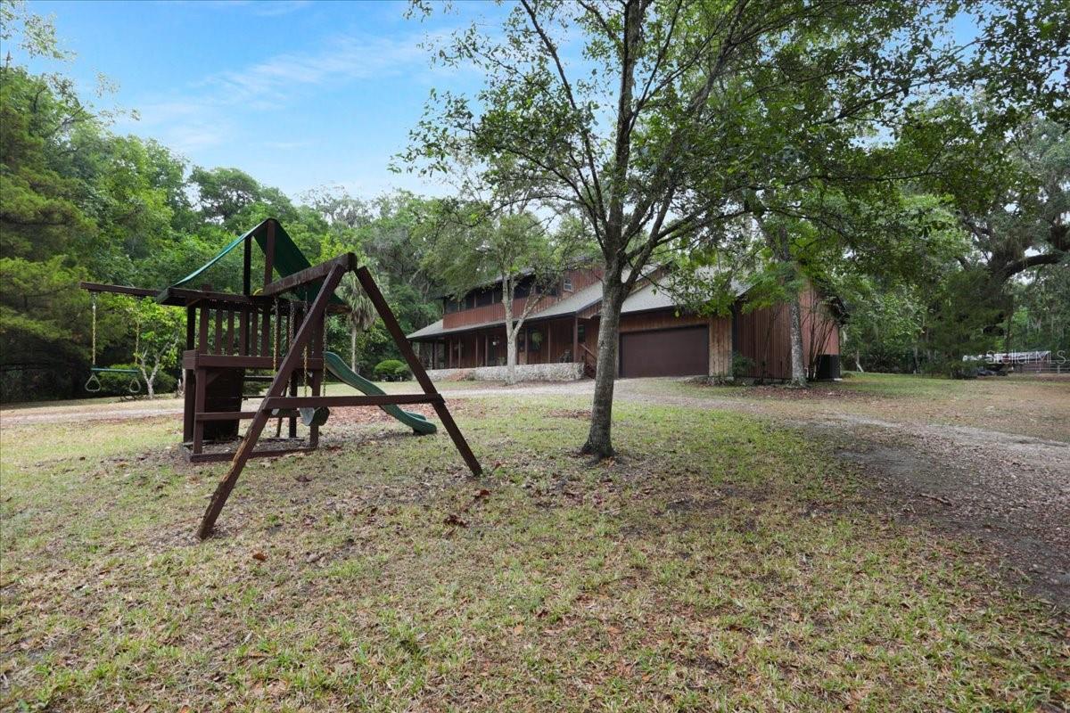 Image 4 of 48 For 22731 91st Court Road