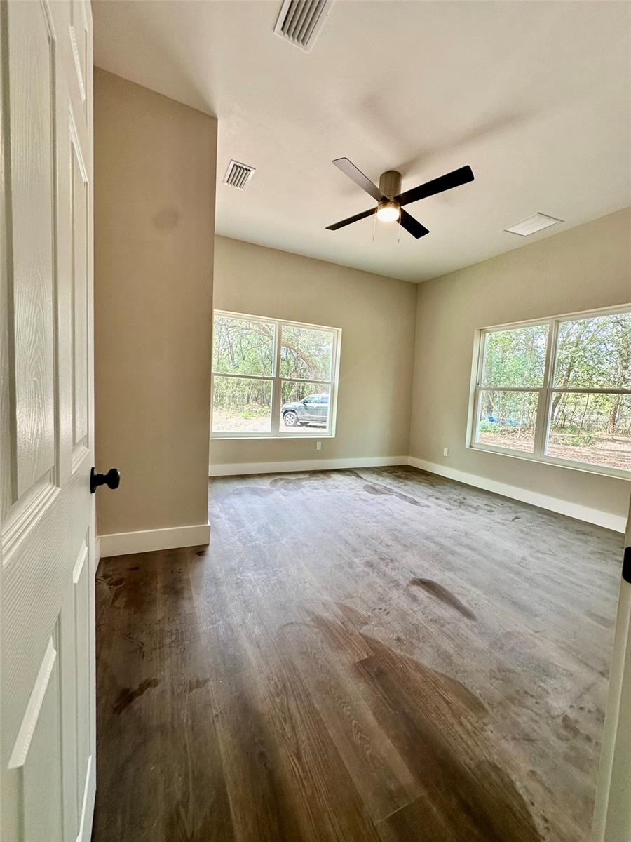 Image 16 of 34 For 13647 141st Drive