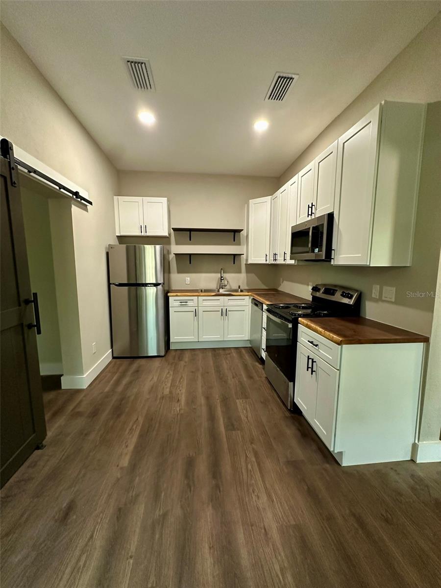 Image 21 of 34 For 13647 141st Drive