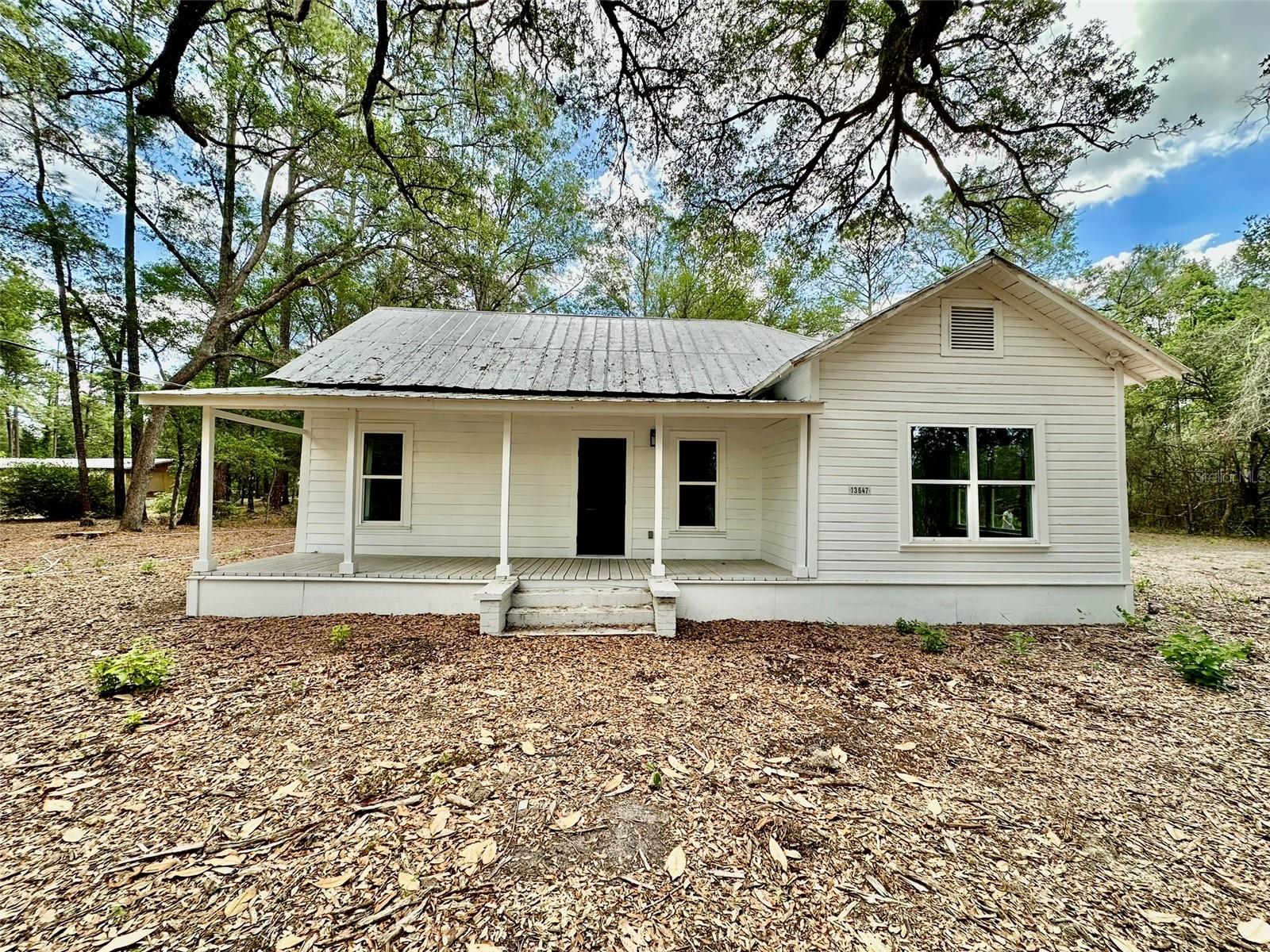Image 5 of 34 For 13647 141st Drive
