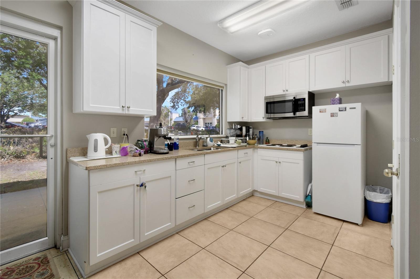 Image 13 of 25 For 1555 Kingsley Avenue 101-2