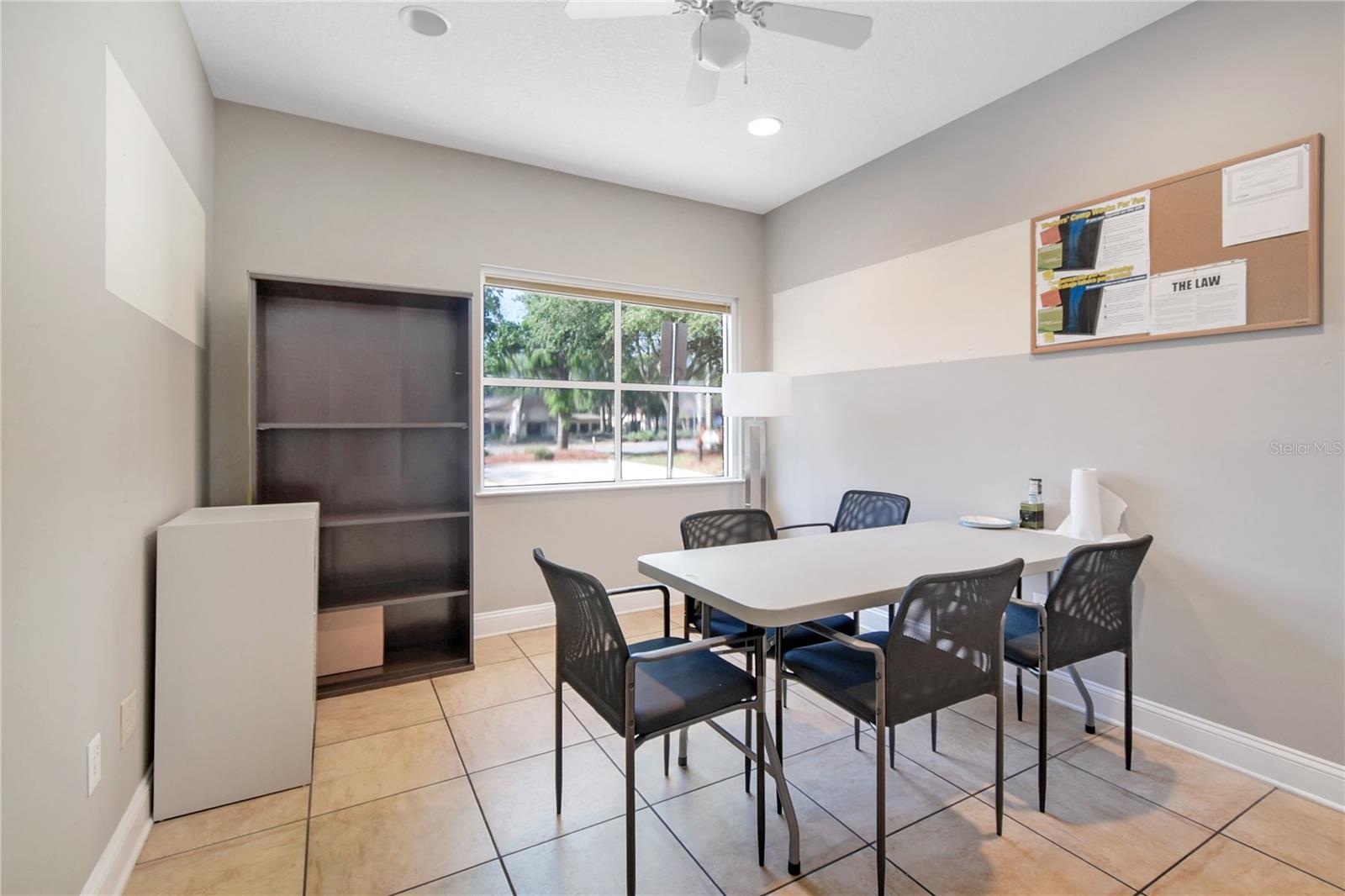 Image 19 of 25 For 1555 Kingsley Avenue 101-2