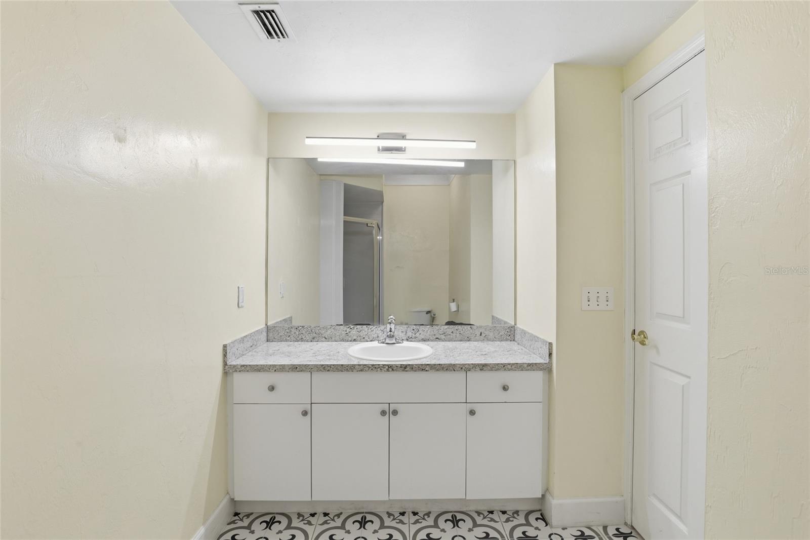 Image 22 of 29 For 510 50th Boulevard 510