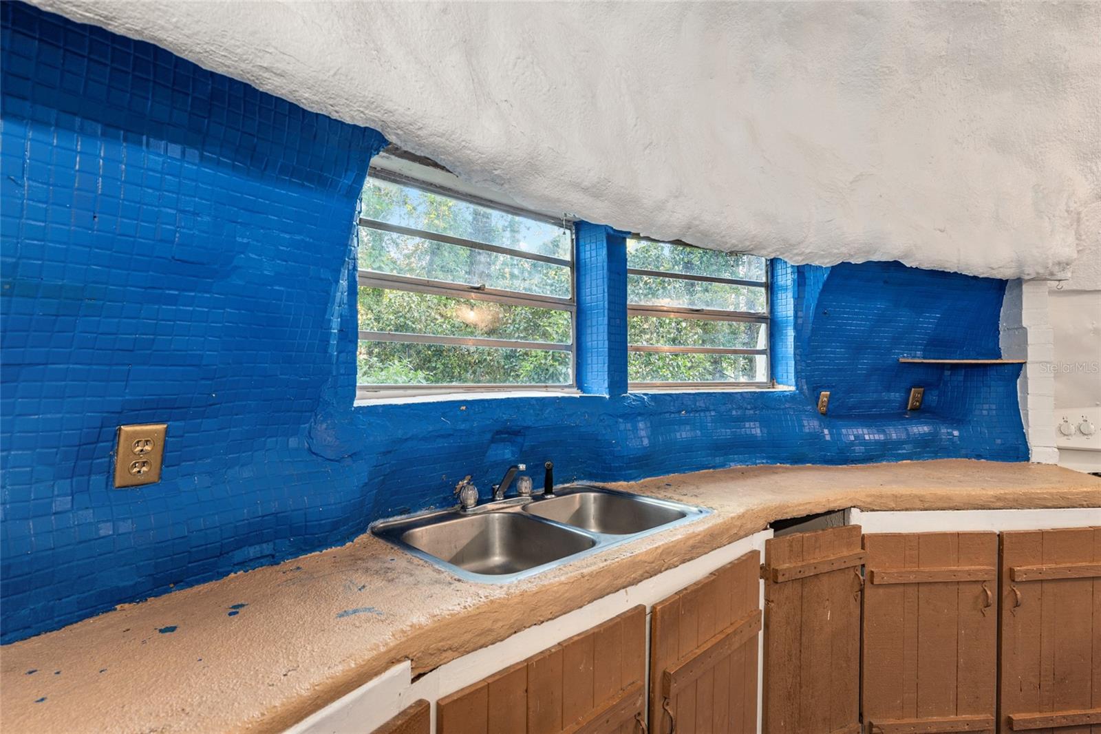 Image 17 of 48 For 6928 39th Avenue