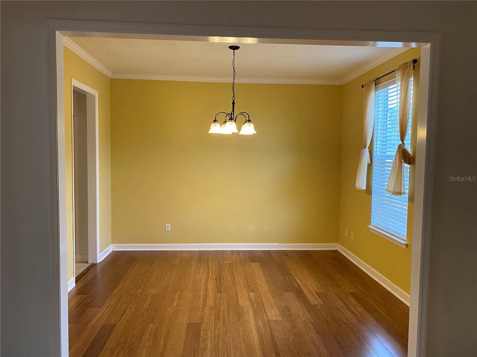Image 3 of 16 For 2549 Twain Drive