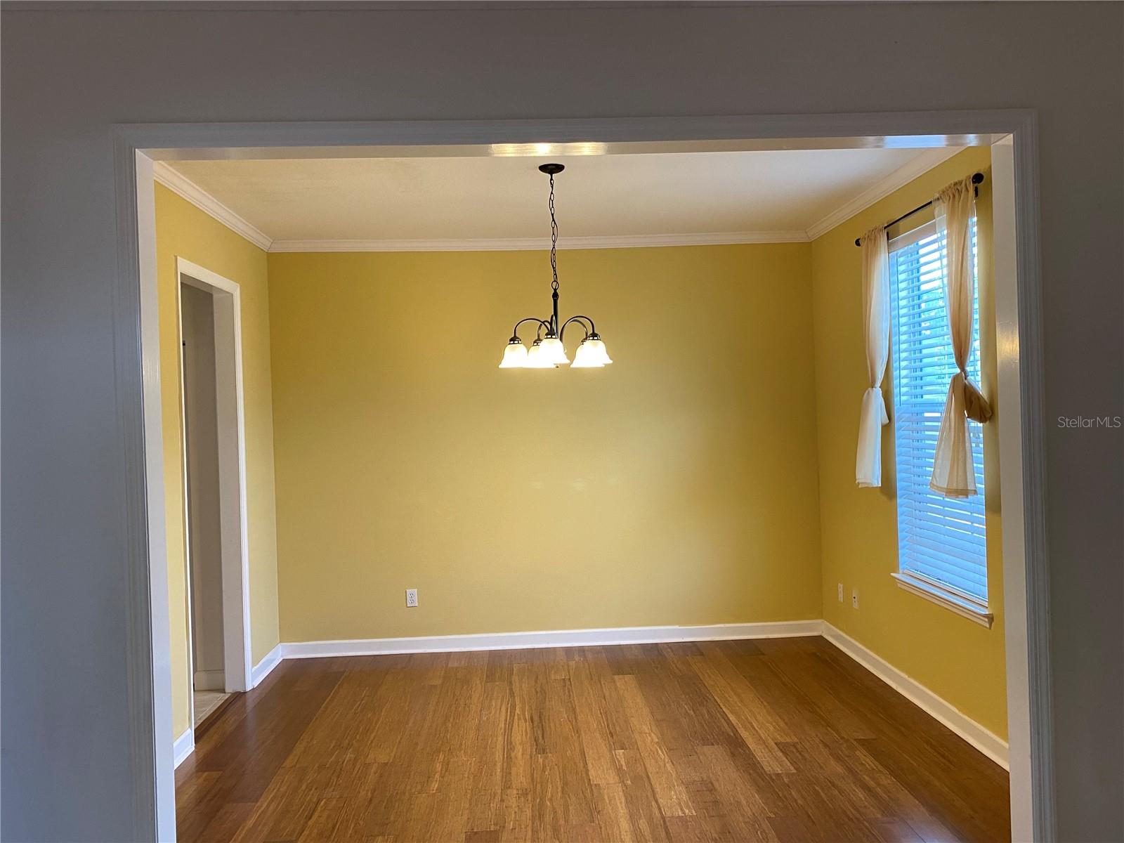 Image 4 of 16 For 2549 Twain Drive