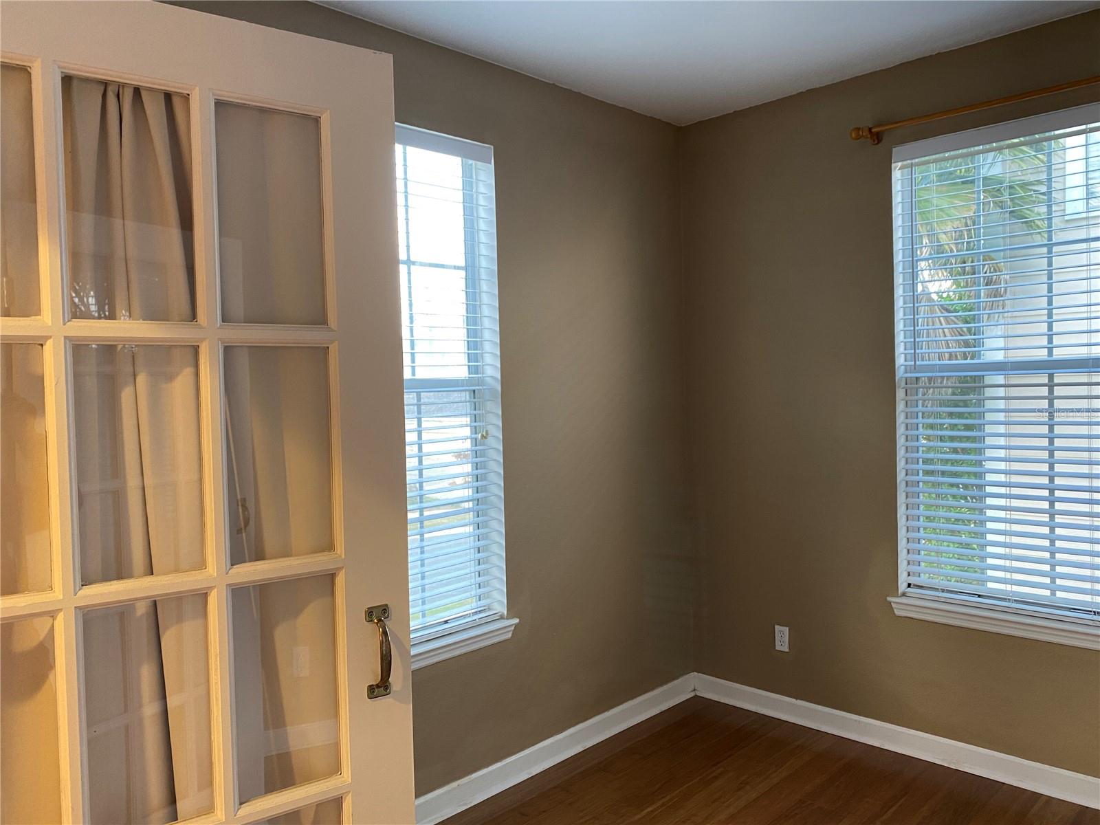 Image 6 of 16 For 2549 Twain Drive