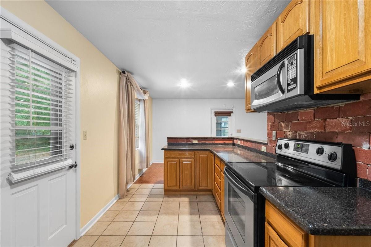 Image 12 of 29 For 6205 26th Terrace