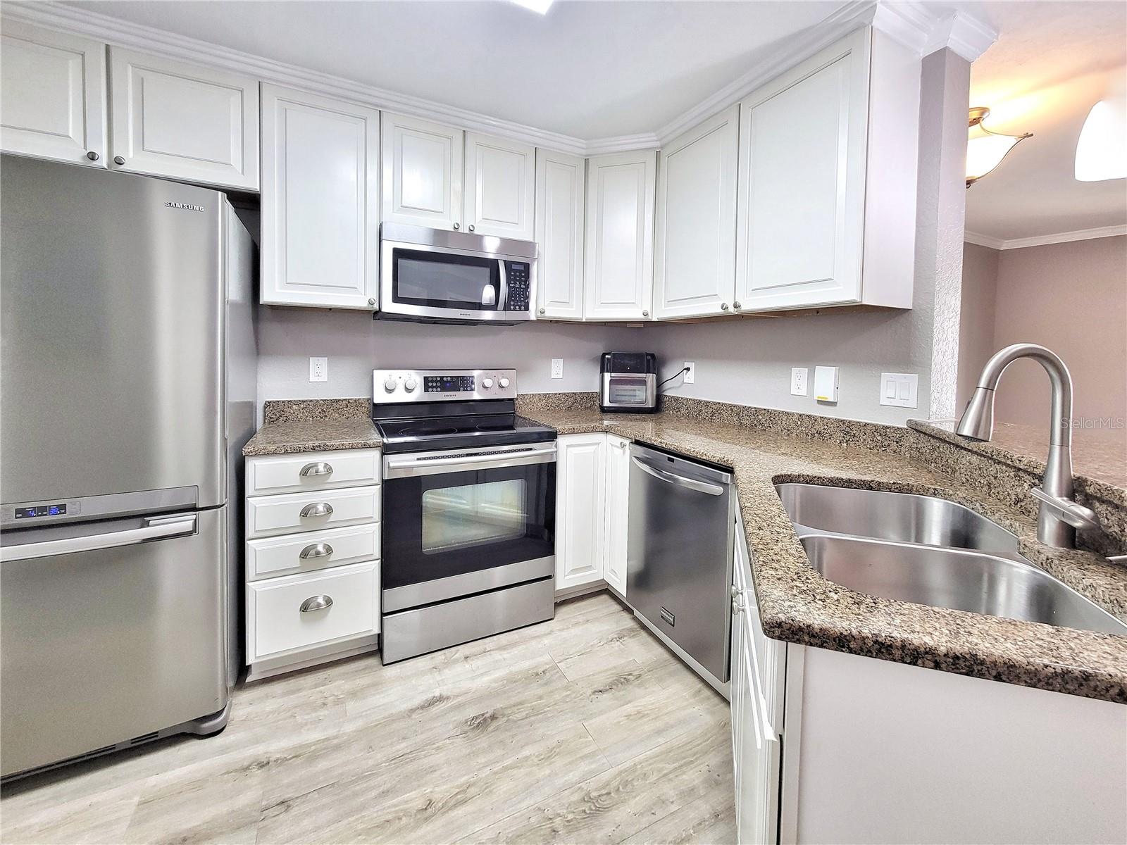 Image 9 of 22 For 3705 27th Street 824