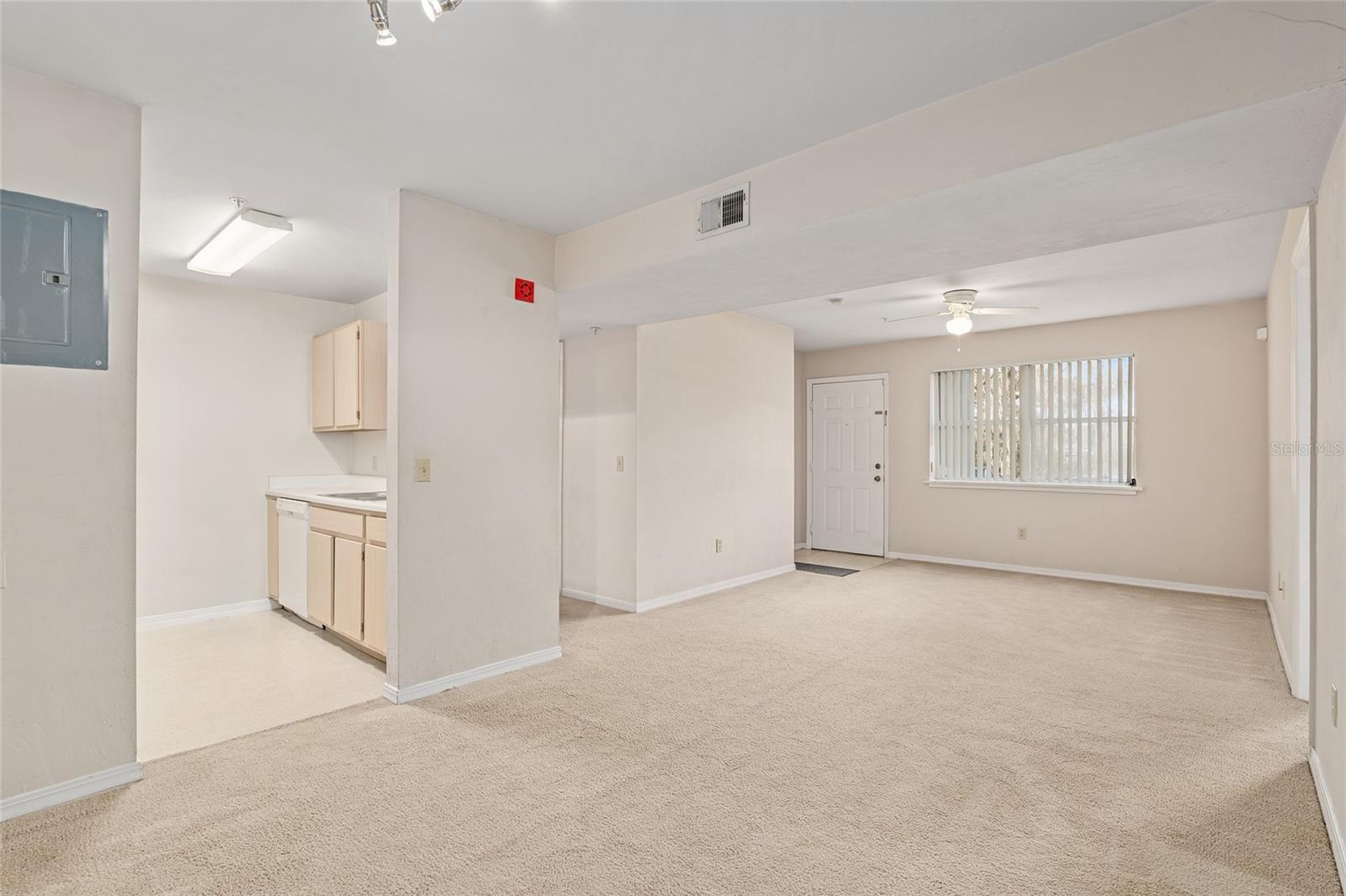 Image 12 of 33 For 2360 Archer Road 607