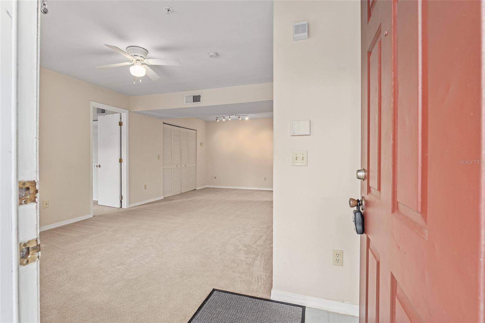 Image 4 of 33 For 2360 Archer Road 607