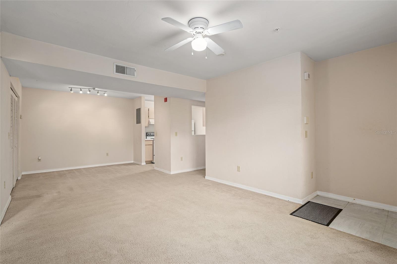 Image 8 of 33 For 2360 Archer Road 607