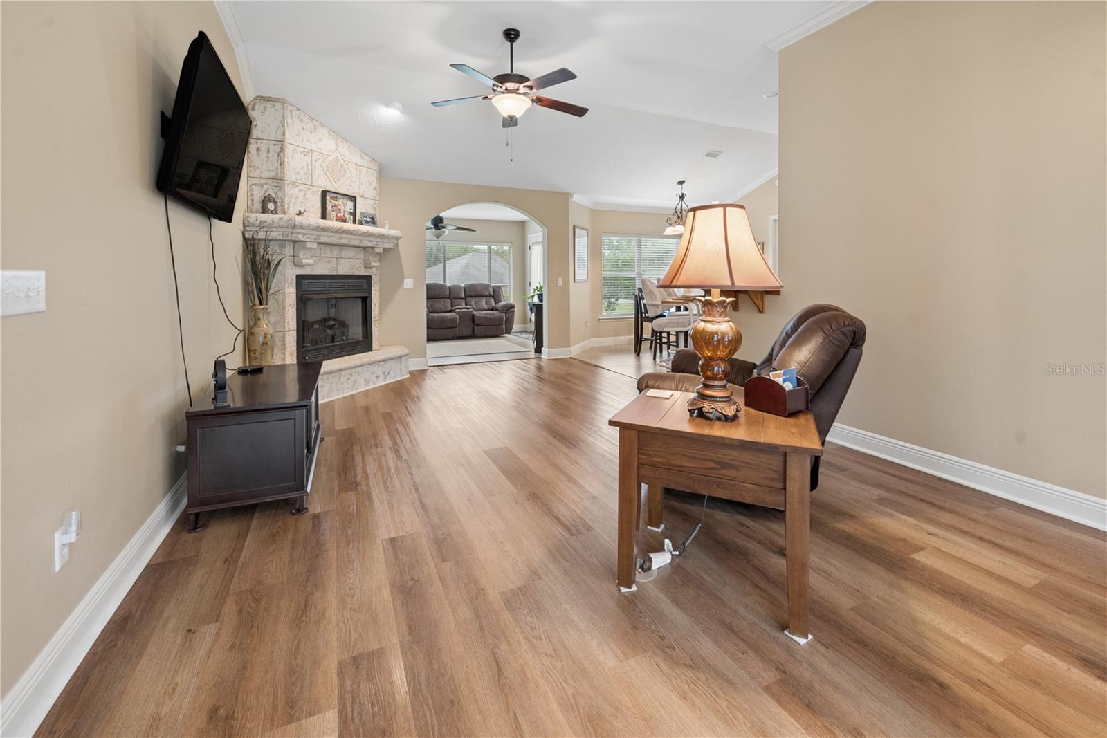 Image 12 of 51 For 376 Fieldstone Court