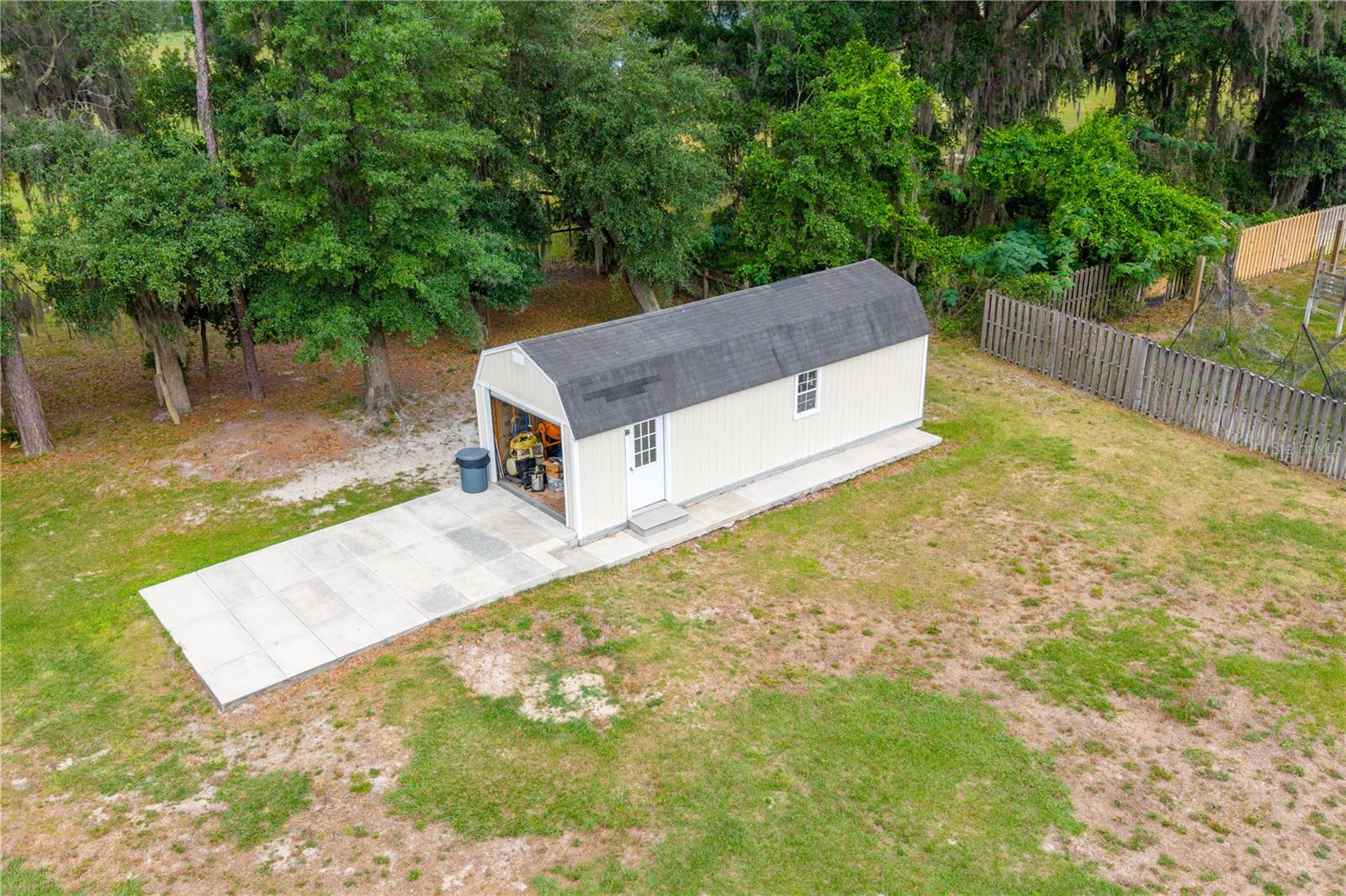 Image 18 of 51 For 376 Fieldstone Court