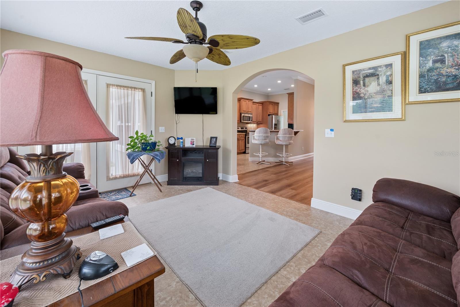 Image 20 of 51 For 376 Fieldstone Court