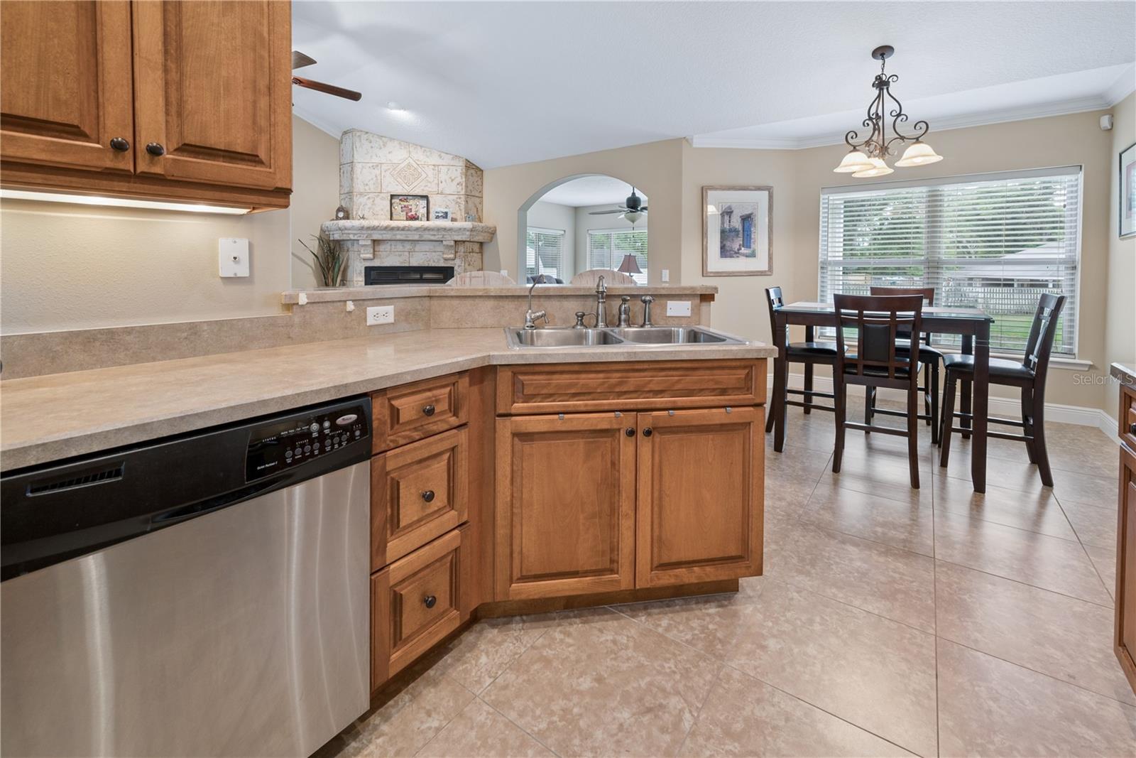 Image 27 of 51 For 376 Fieldstone Court