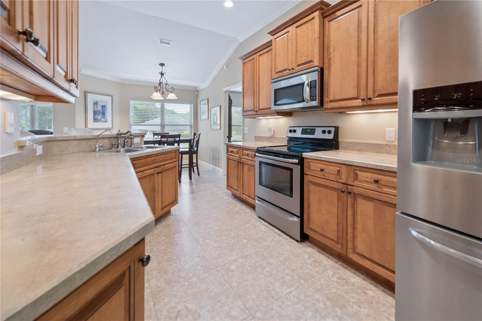 Image 29 of 51 For 376 Fieldstone Court