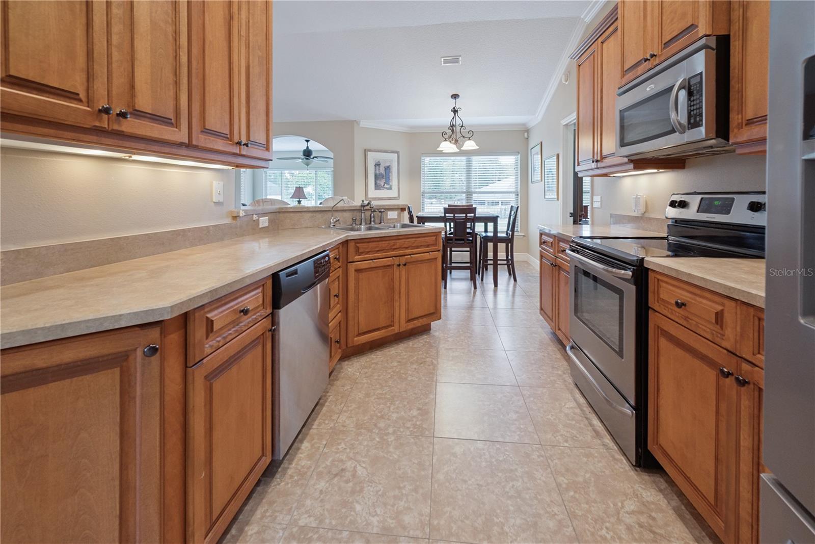 Image 30 of 51 For 376 Fieldstone Court