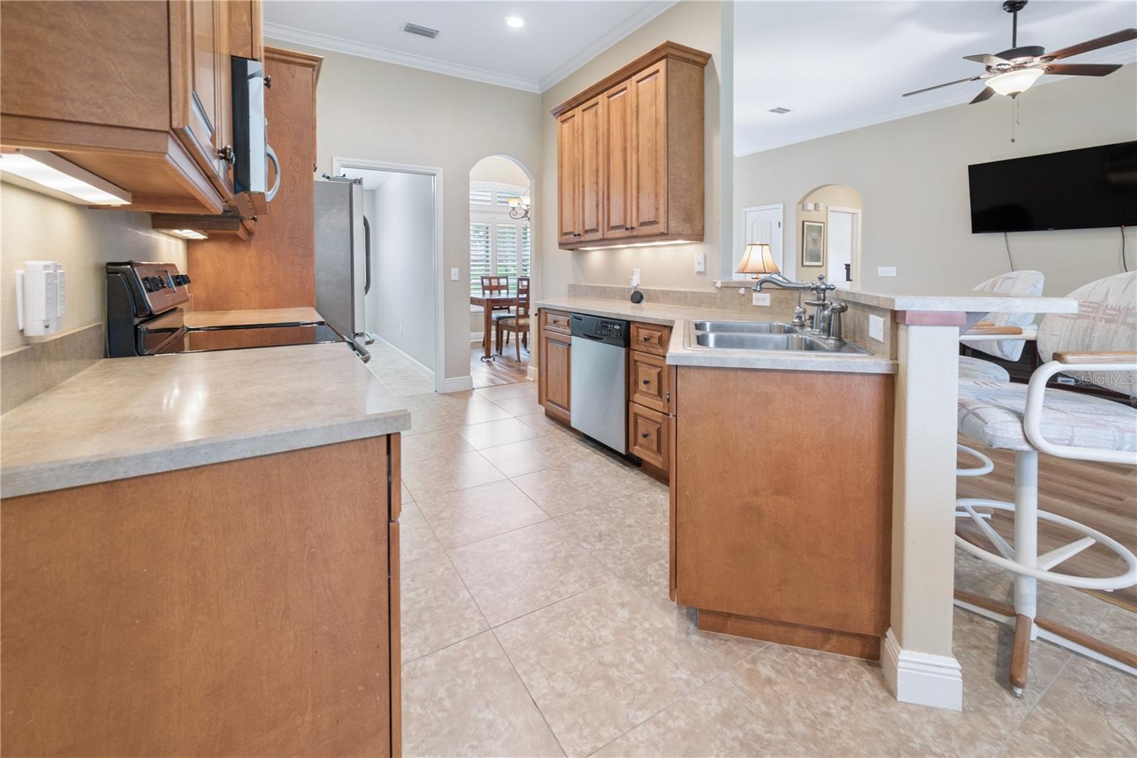 Image 33 of 51 For 376 Fieldstone Court