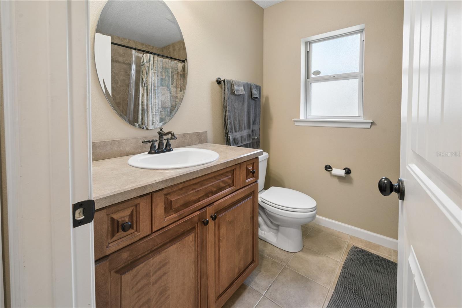 Image 39 of 51 For 376 Fieldstone Court