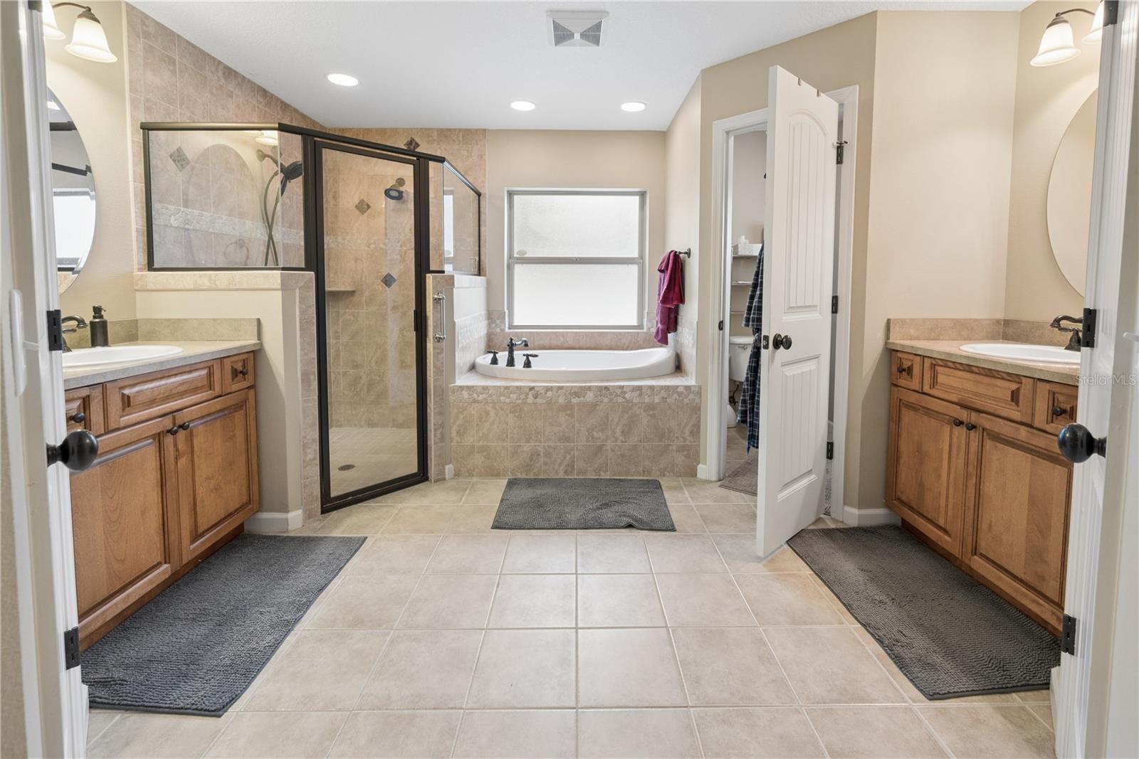 Image 50 of 51 For 376 Fieldstone Court