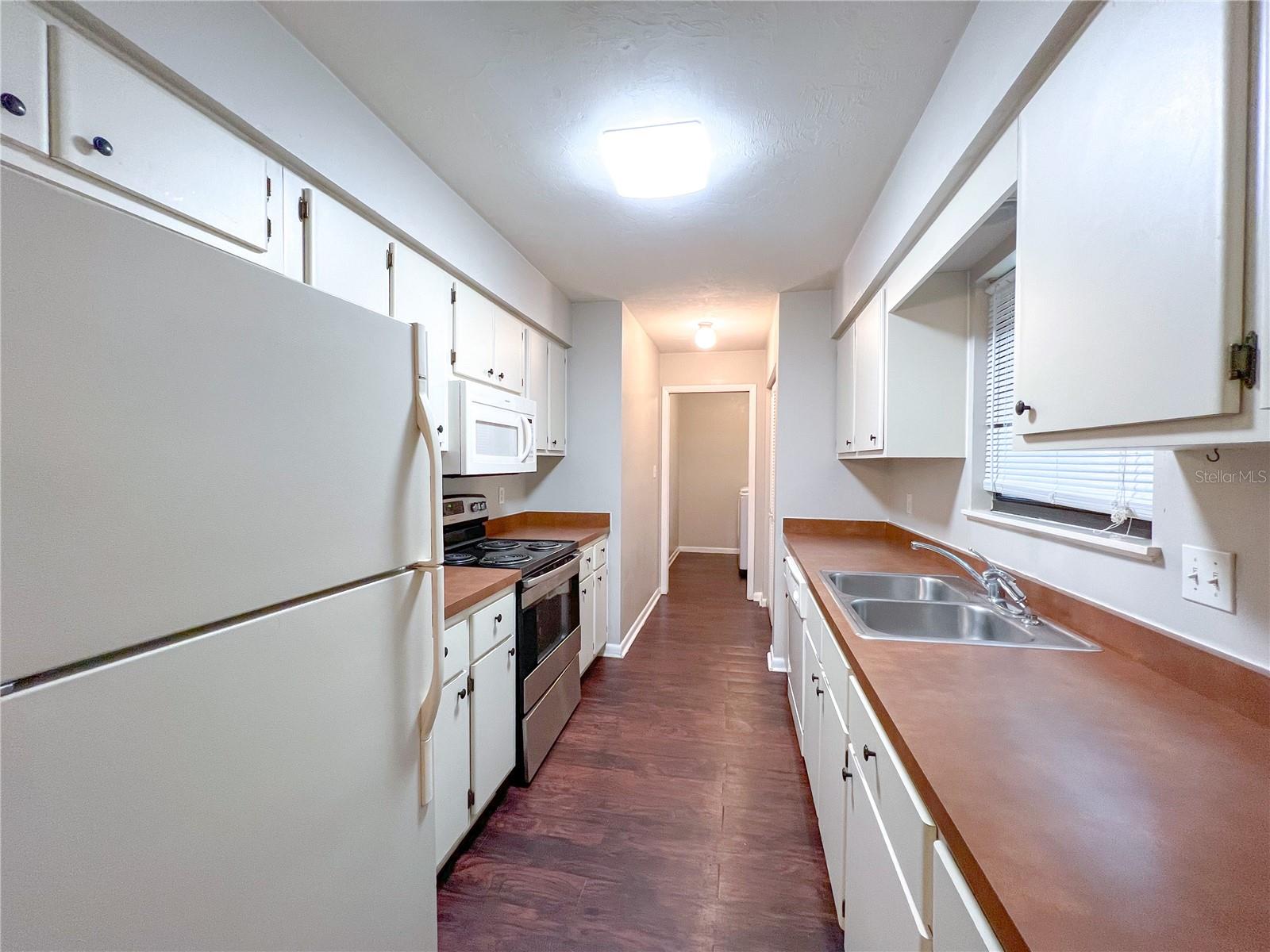 Image 5 of 17 For 720 77th Terrace